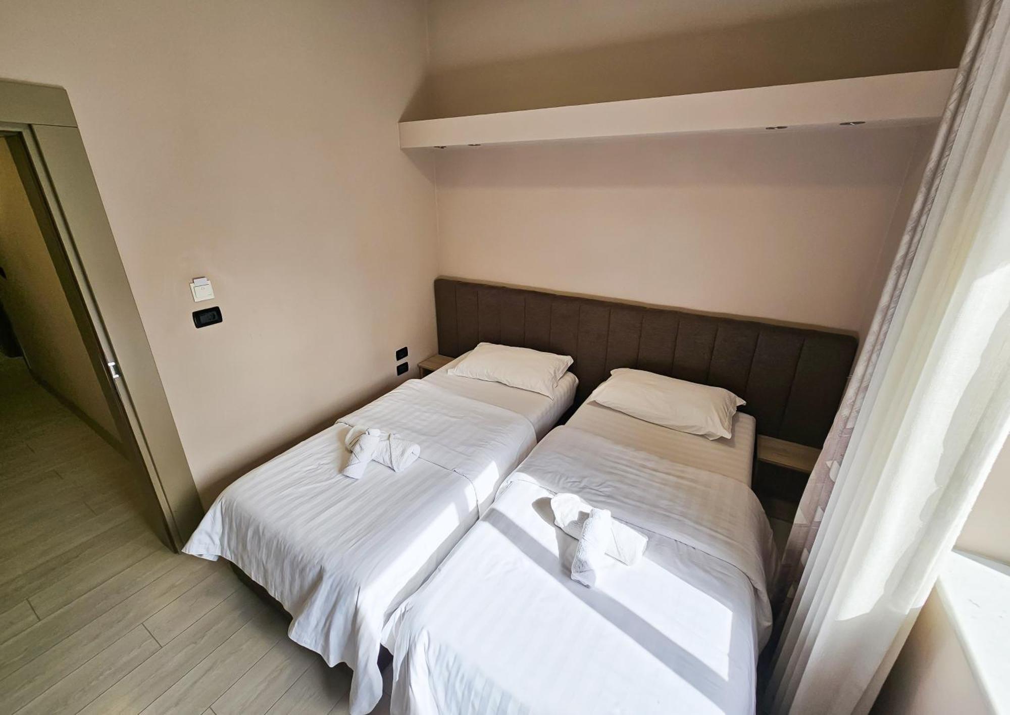 Sunflower Twin Room Tirana Exteriér fotografie